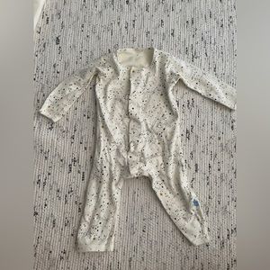 EUC Organic magnetic me coveralls